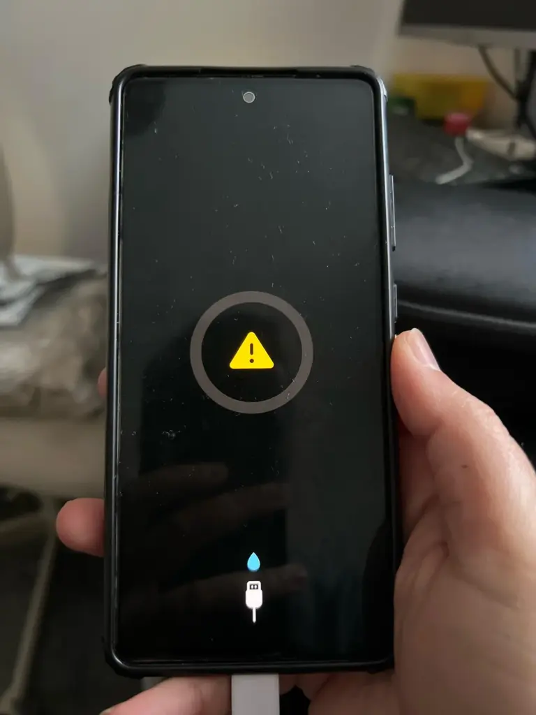 How to Fix Samsung Galaxy Note 10 5G Moisture Detected Error